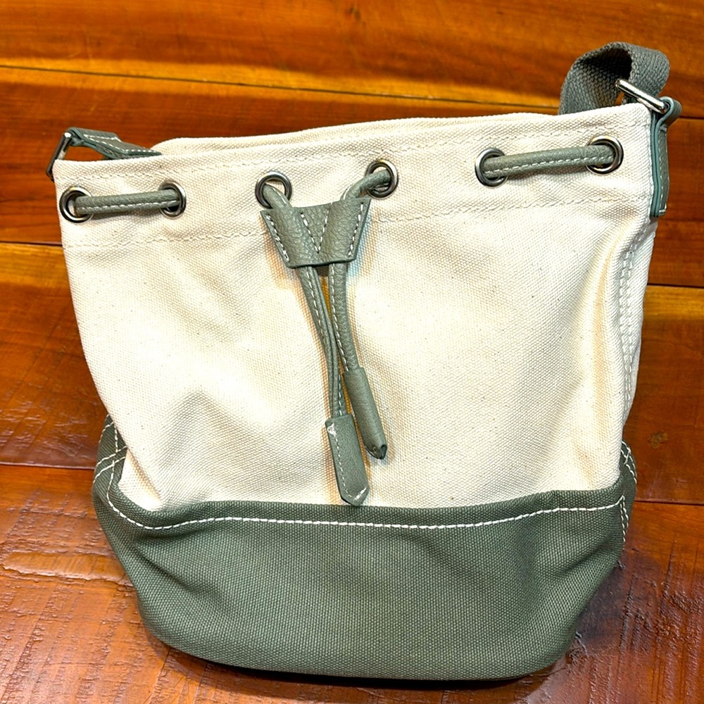 Brand new, still in the packaging! Lands End Canvas Bucket Tote
